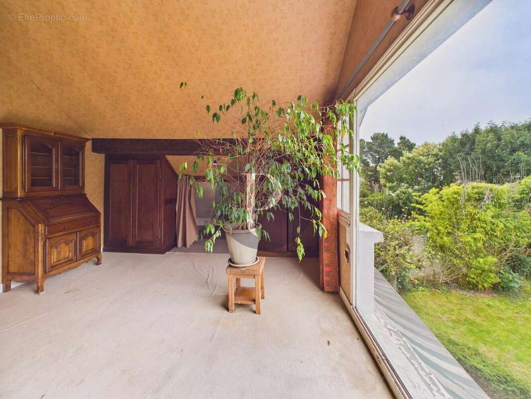 Maison à VERRIERES-LE-BUISSON