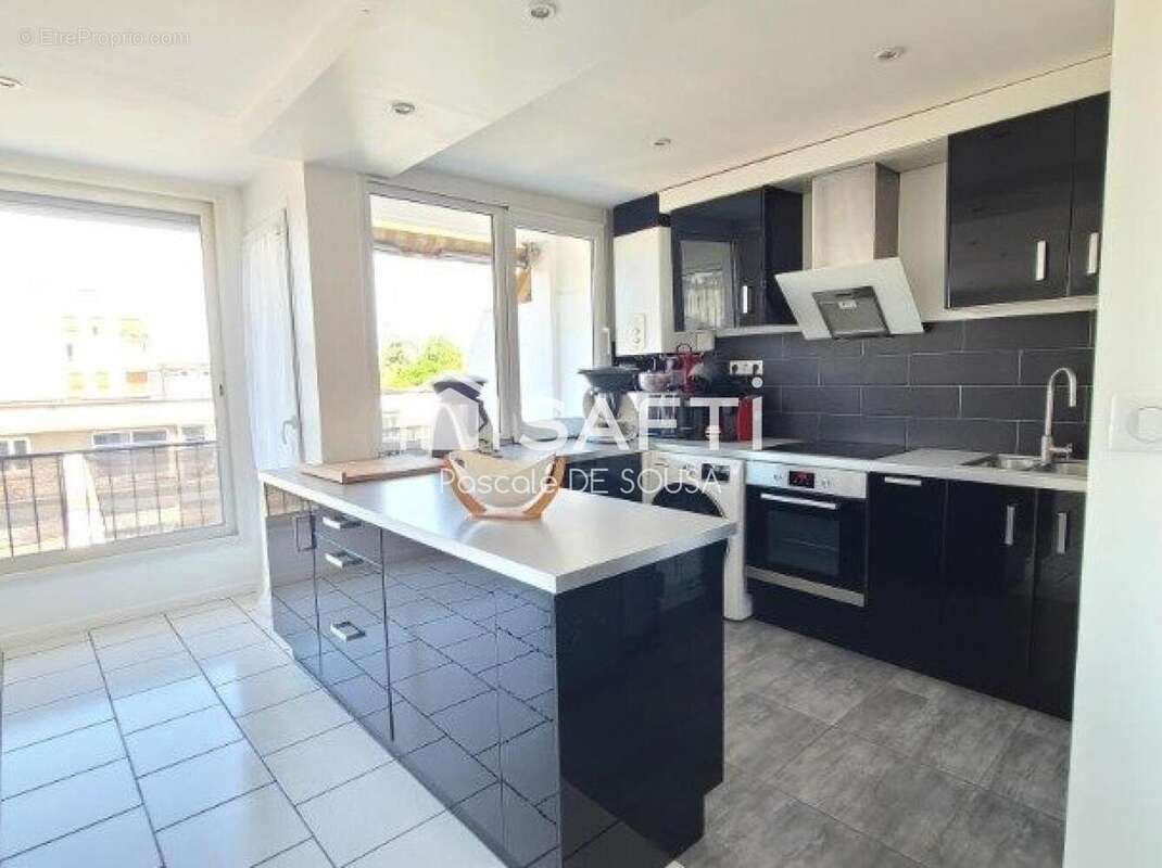 Photo 3 - Appartement à RUEIL-MALMAISON