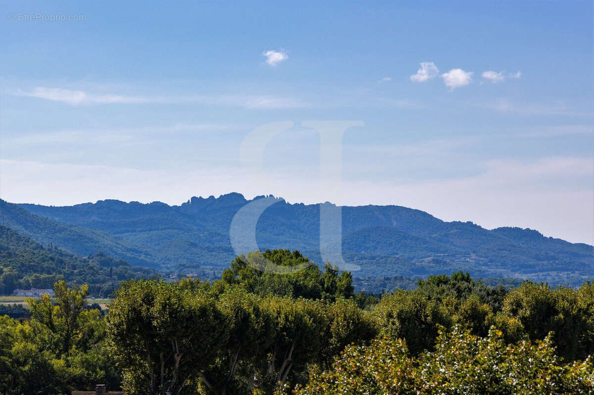 Maison à VAISON-LA-ROMAINE