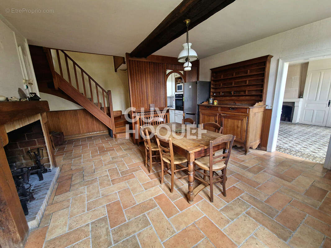 Maison 160 m² à Soissons  - photo 2