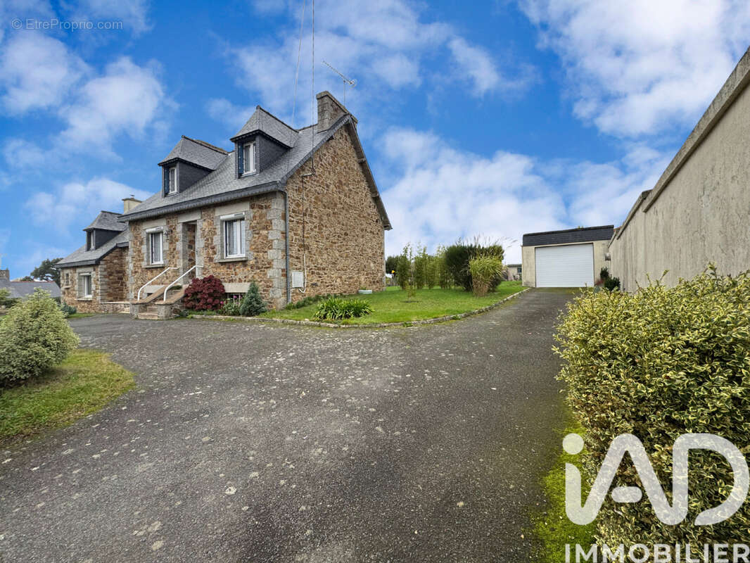 Photo 2 - Maison à GOUDELIN