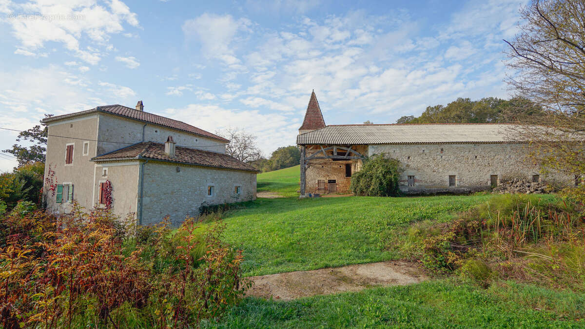 Maison à BRASSAC
