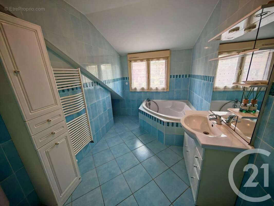 Maison à LA FRETTE-SUR-SEINE