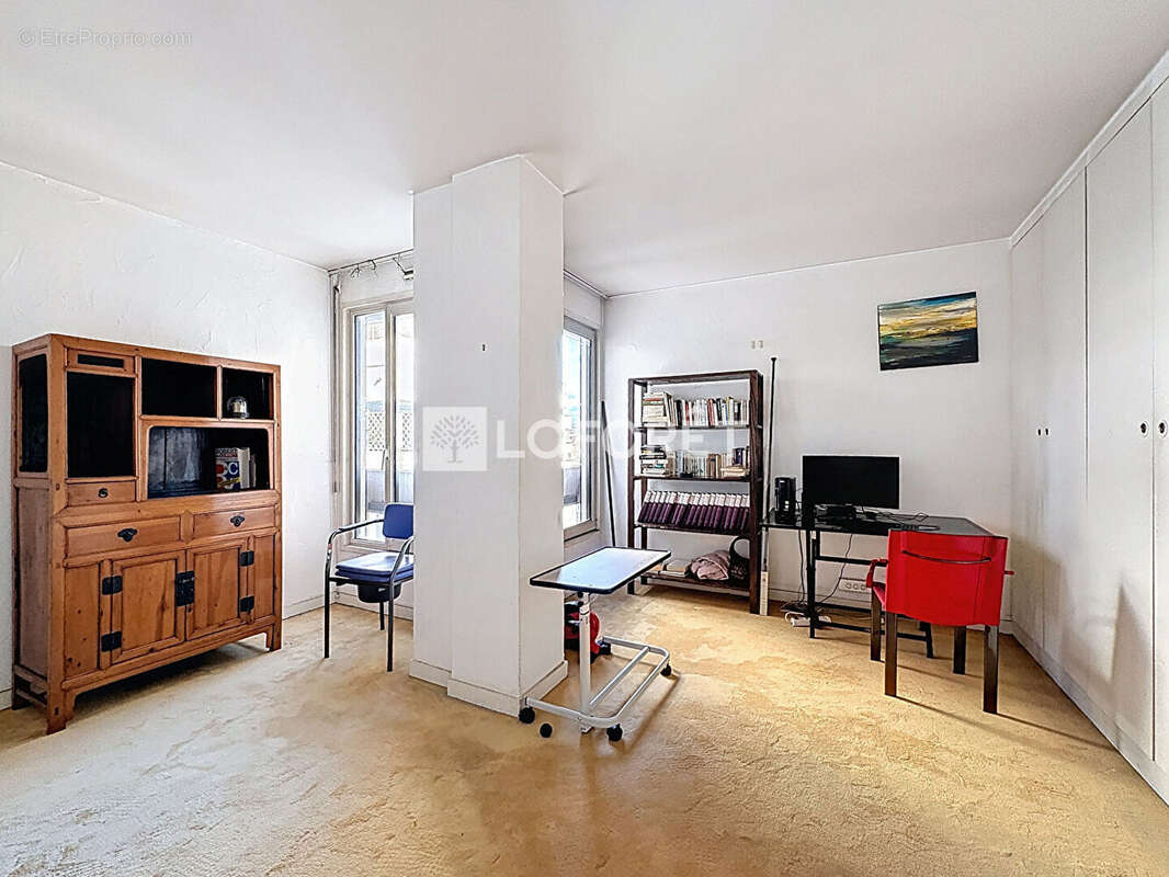 Appartement à SURESNES