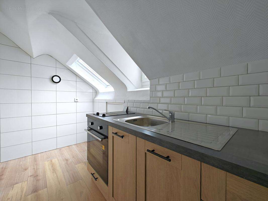 Appartement à PARIS-1E