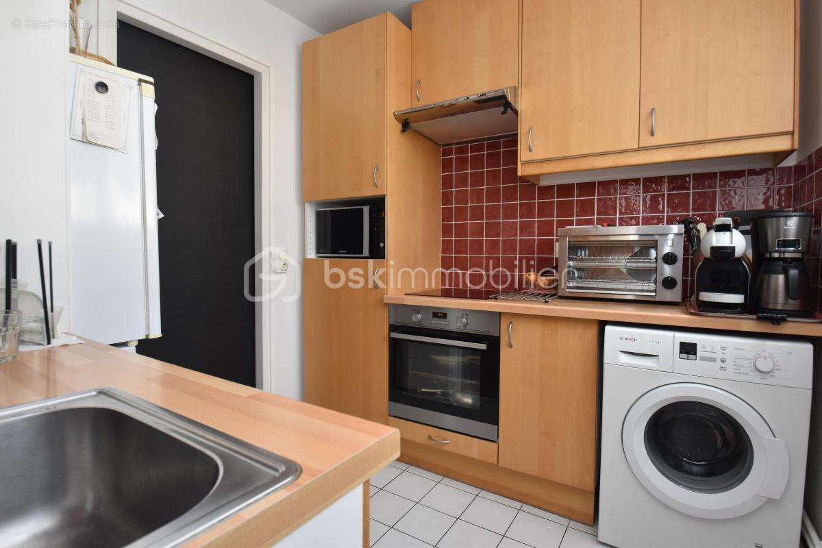 Appartement à LES CLAYES-SOUS-BOIS
