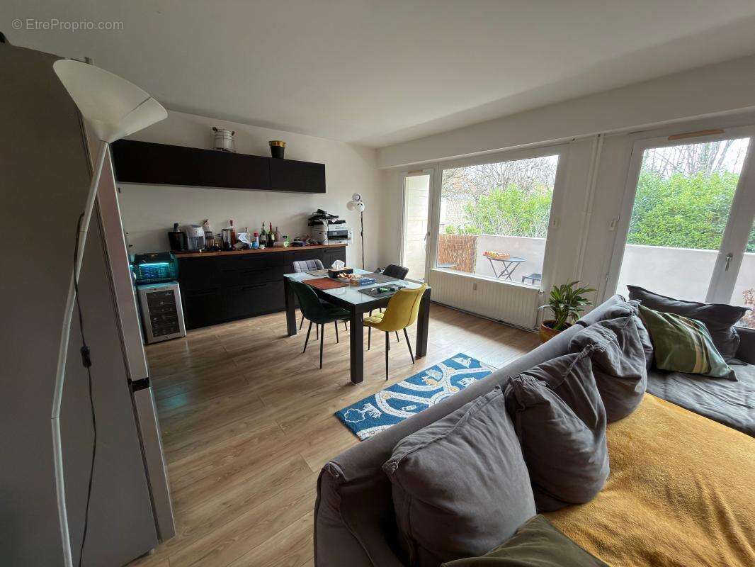 Appartement à SAINT-MAUR-DES-FOSSES