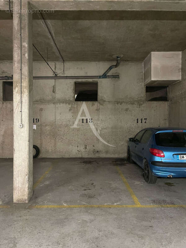 Parking à LE KREMLIN-BICETRE