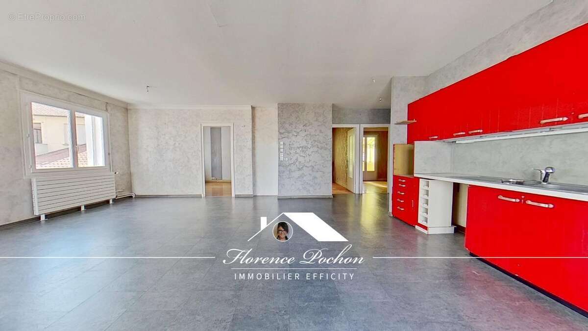 Maison 158 m² à Craponne-Sur-Arzon  - photo 11