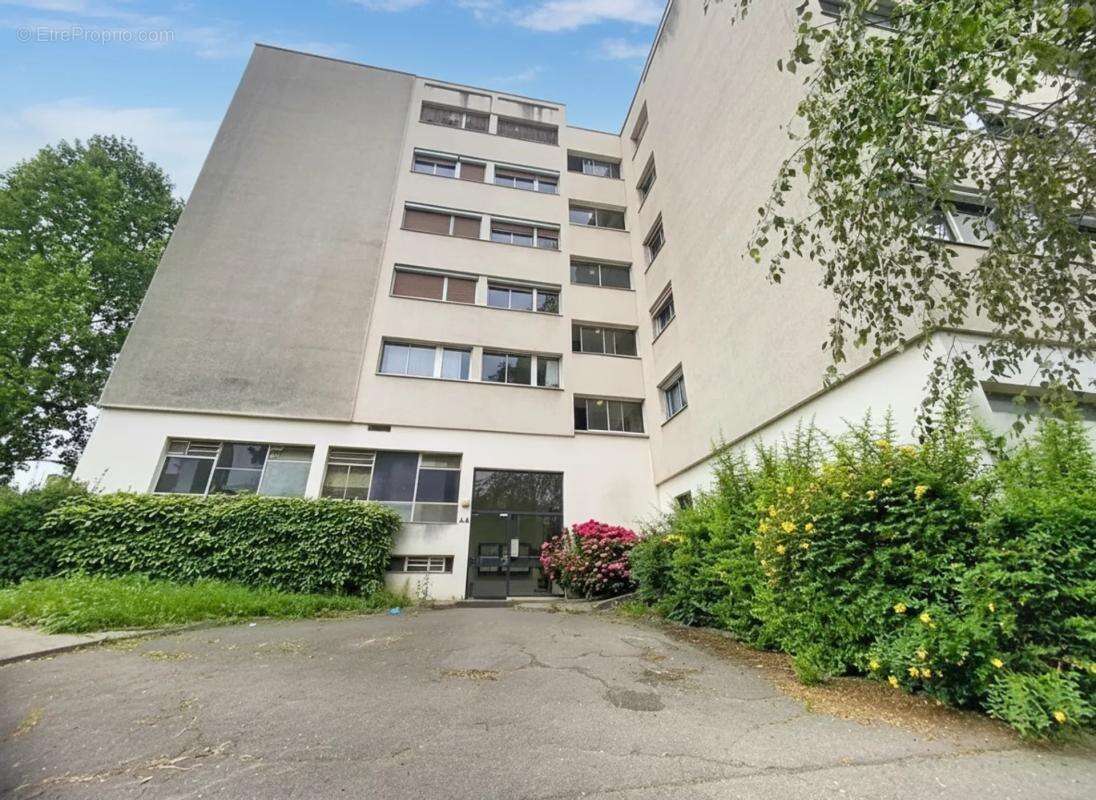 appartement  5 pièces avec double séjour, garage et cave - photo 14