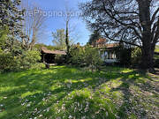 Maison à BAZOCHES-SUR-GUYONNE