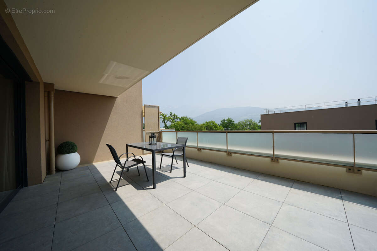 Appartement à MEYLAN