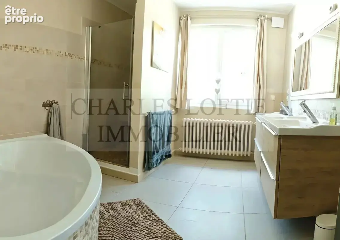 Belle maison familiale avec piscine sur terrain de 1700 m² - photo 13