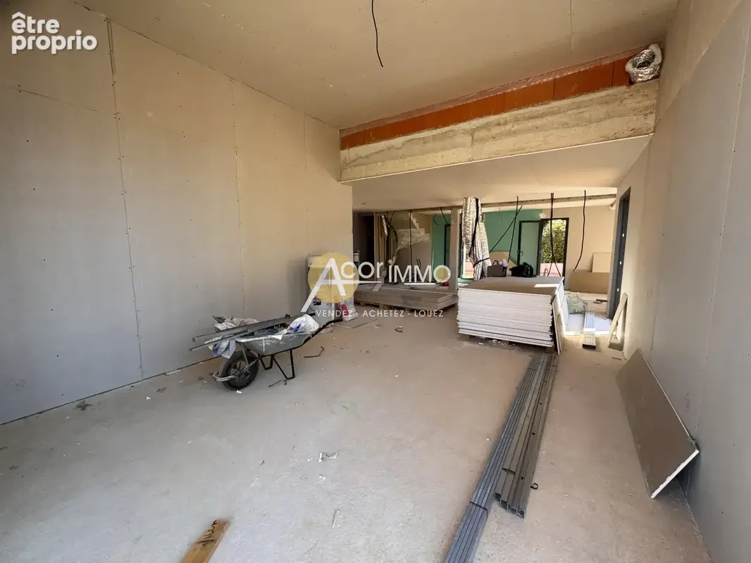 Six Fours les Plages Villa neuve T5 111 m 2 hab , avec garage et piscine - photo 6