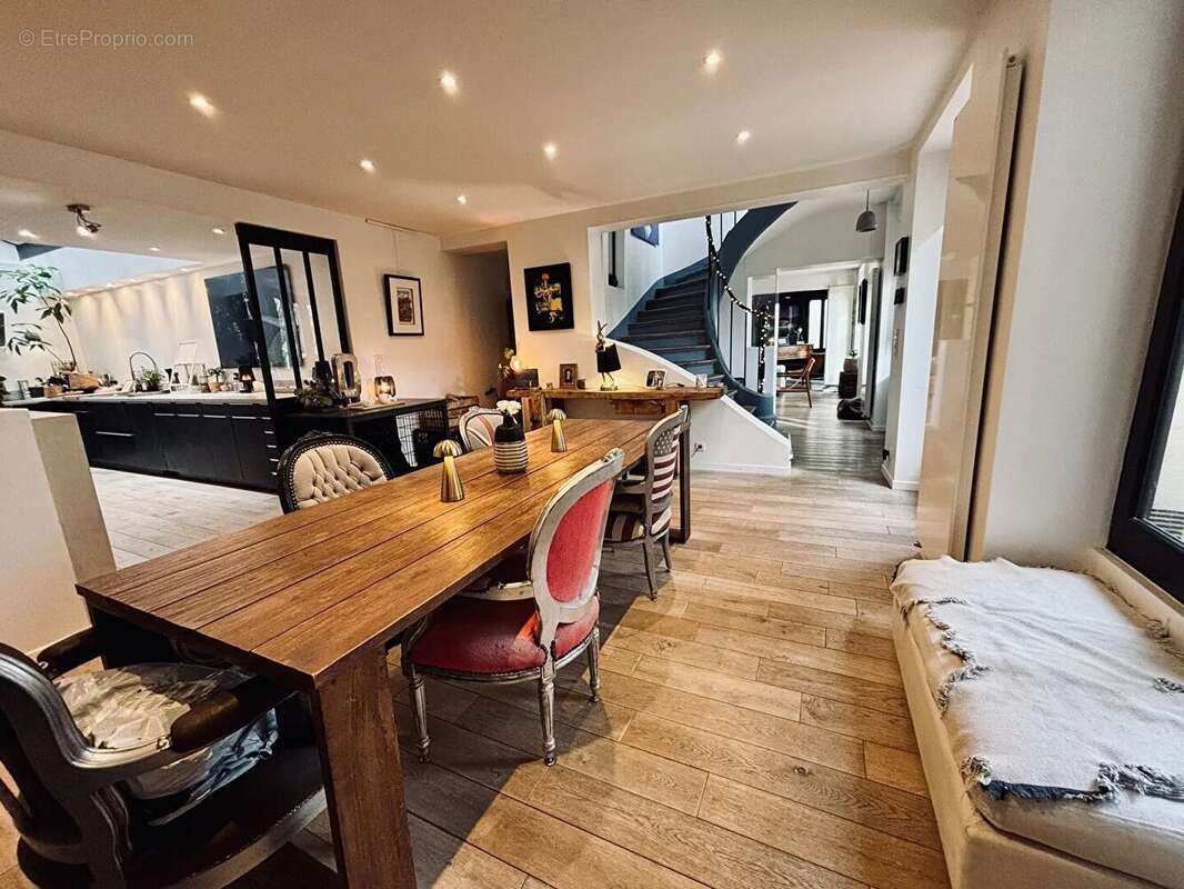 Maison à MONTMORENCY