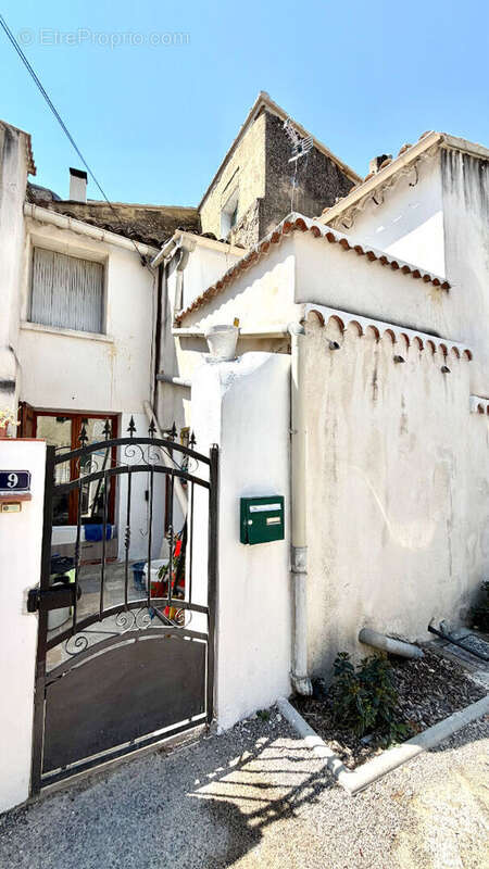Maison de village avec cour et terrasse. - photo 3