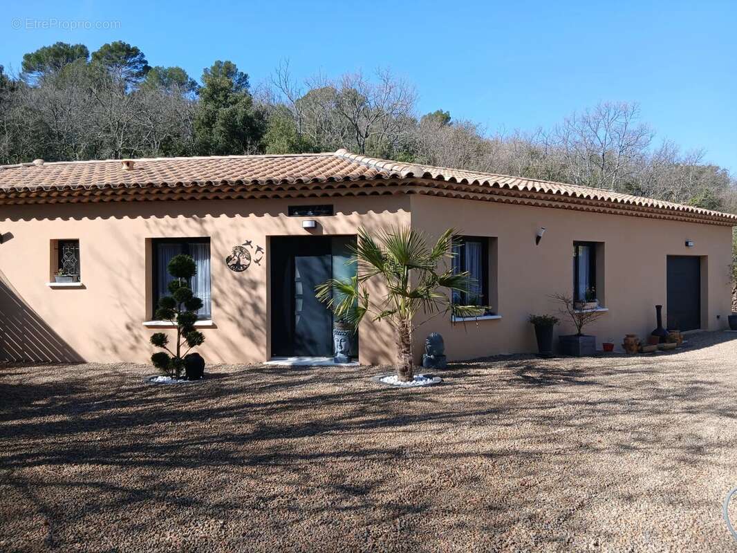 Maison à CHATEAUDOUBLE
