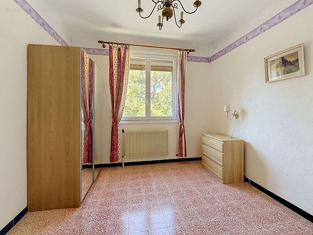 Maison 200 m² à Aix-En-Provence  - photo 8