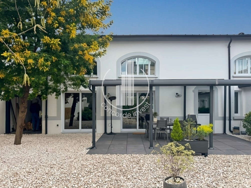 Maison à ASNIERES-SUR-SEINE