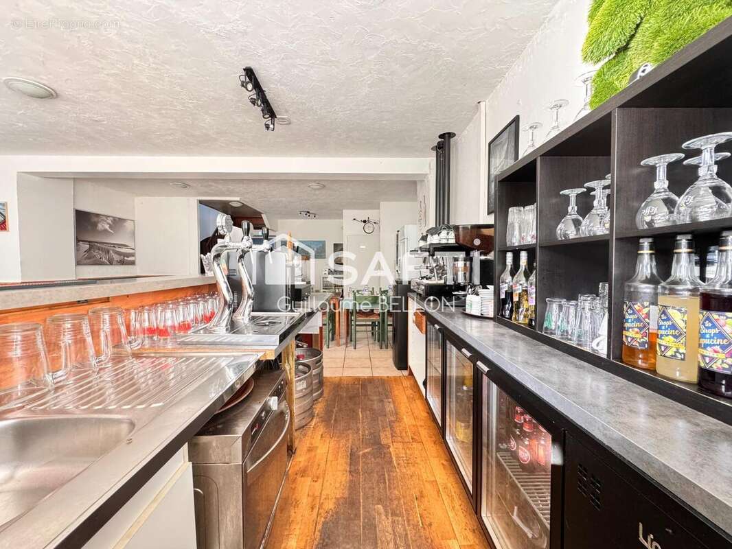 Photo 6 - Commerce à LANNILIS