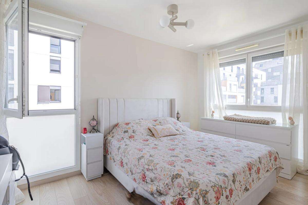 Appartement à FRESNES