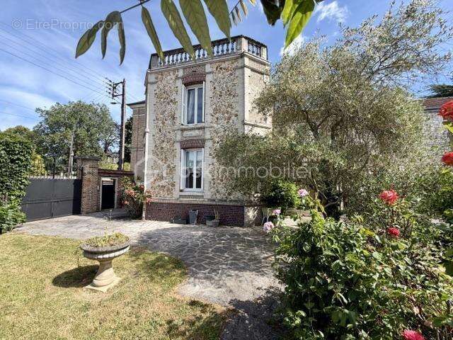 Maison à SAINT-PIERRE-LES-ELBEUF