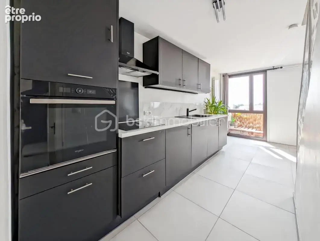 Superbe duplex champigny centre proche futur metro 15 avec parking balcon et cave - photo 3