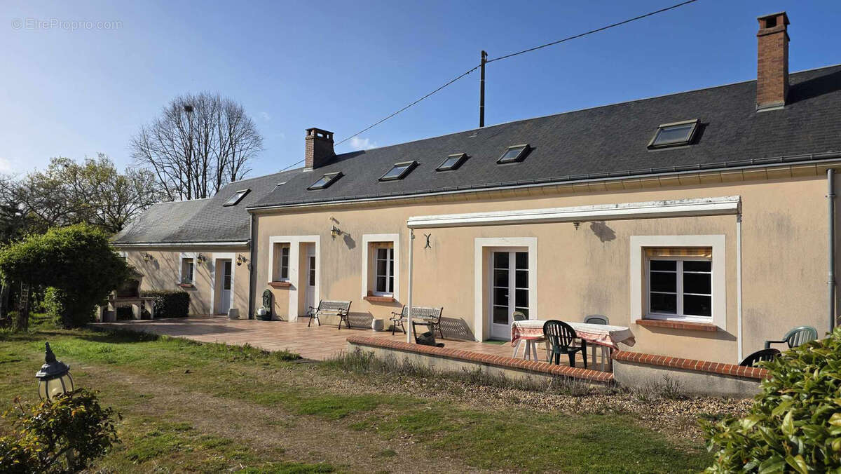 Maison à BESSE-SUR-BRAYE