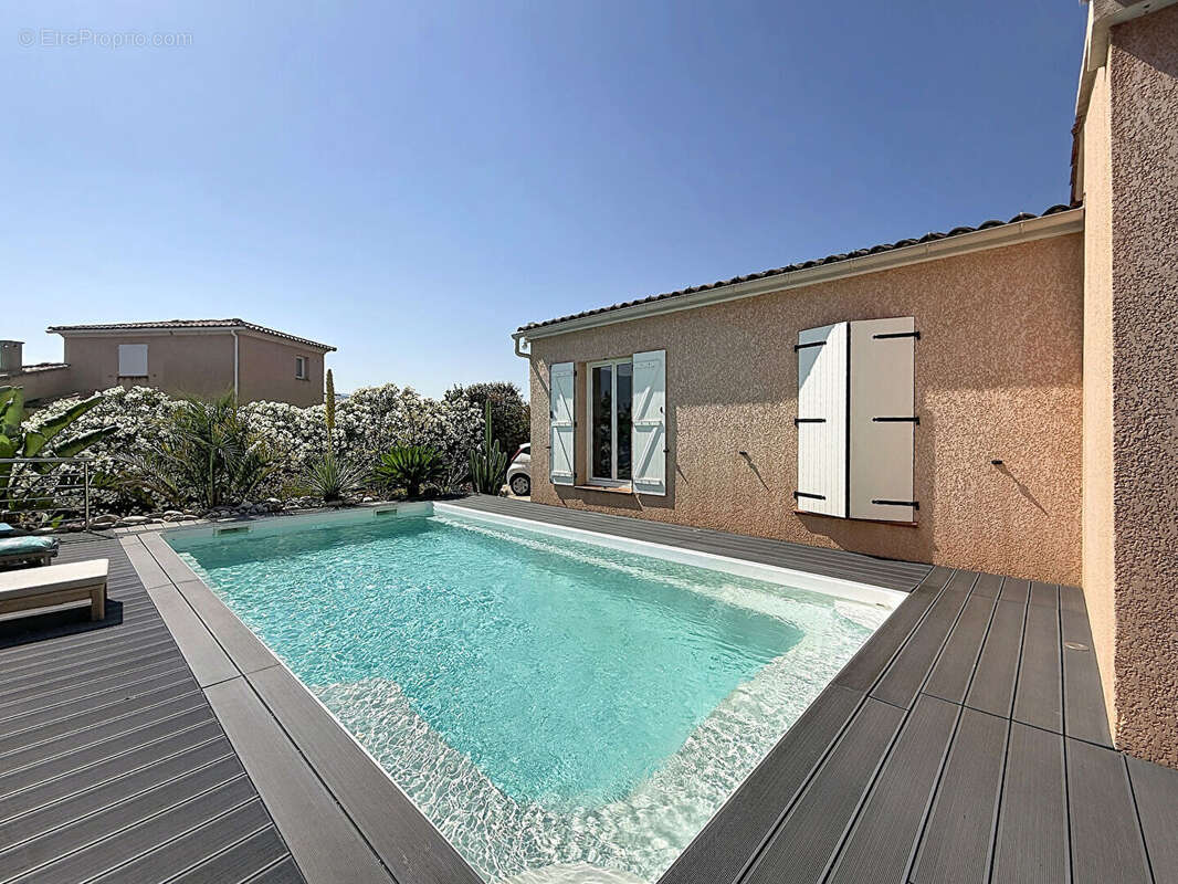 À VENDRE ? Superbe villa de plain-pied de 124 m² avec piscine à Mezzavia - photo 11