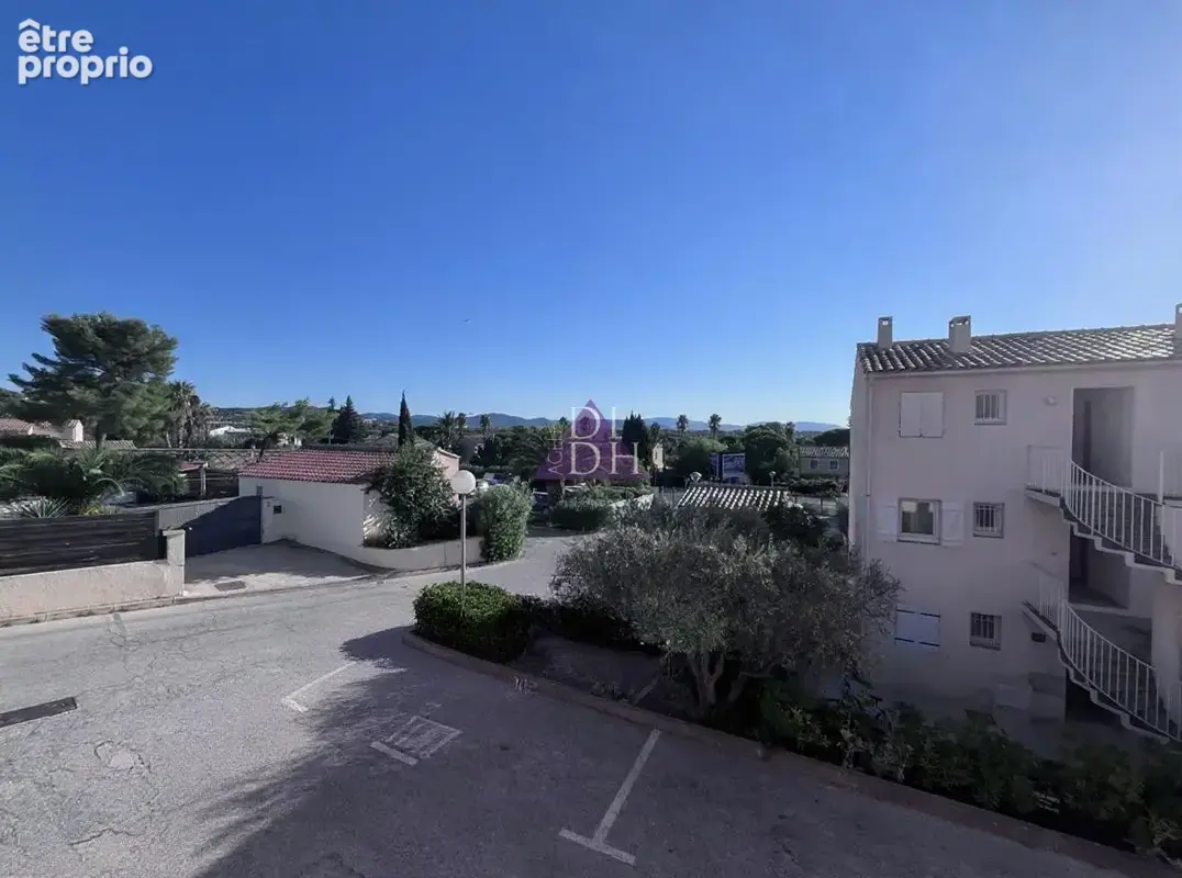2 pièces climatisé avec terrasse et garage en direction de la plage de l'Almanarre - photo 4
