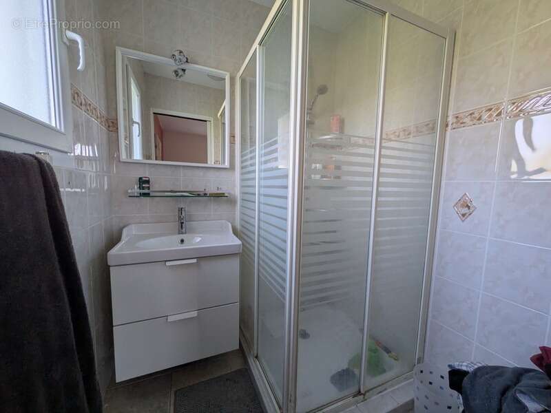 Saint tugdual maison de 110 m² 5 pièces 4 chambres avec vie de plain pied sur parcelle de 4479 m² - photo 14