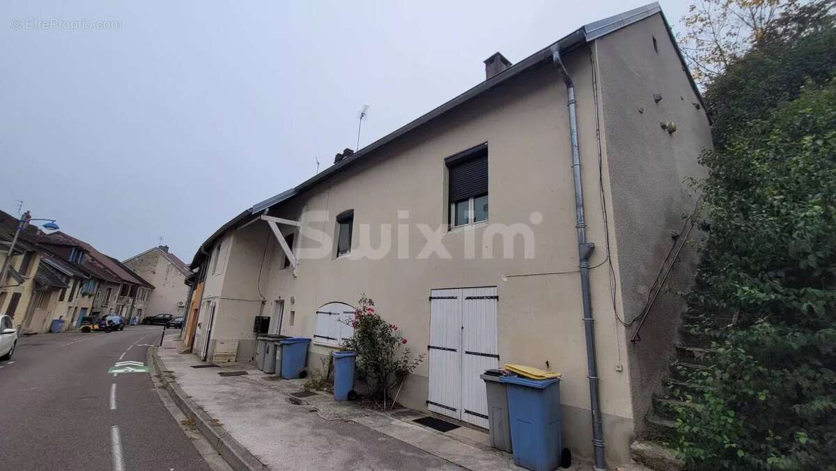 Appartement à LONS-LE-SAUNIER