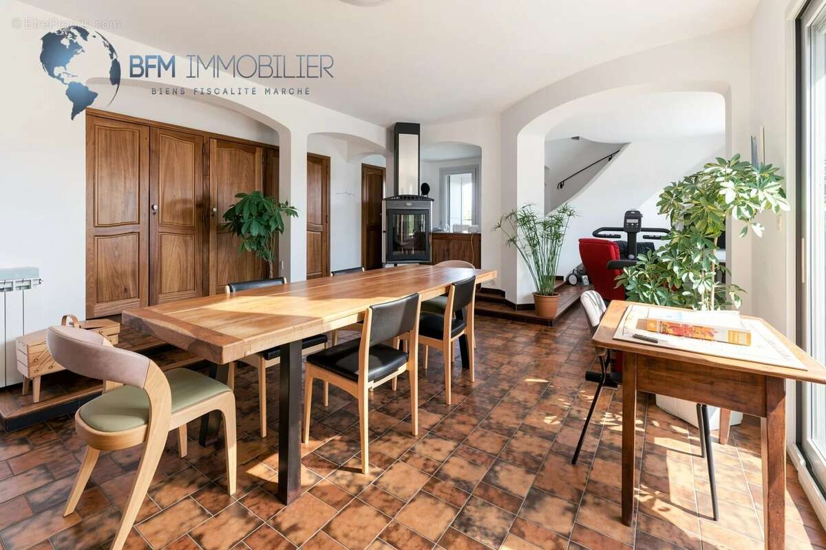 Maison à CHATEAUNEUF-LES-MARTIGUES