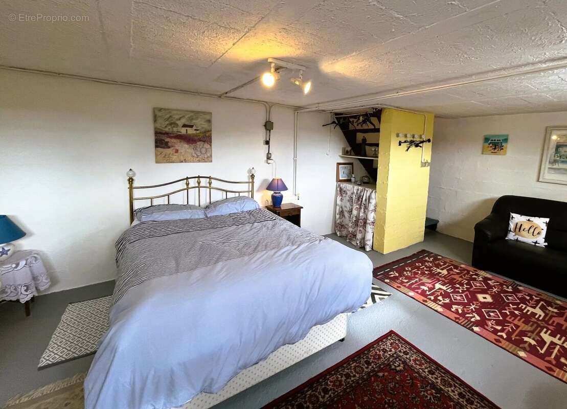 Maison à SALLES-LAVALETTE