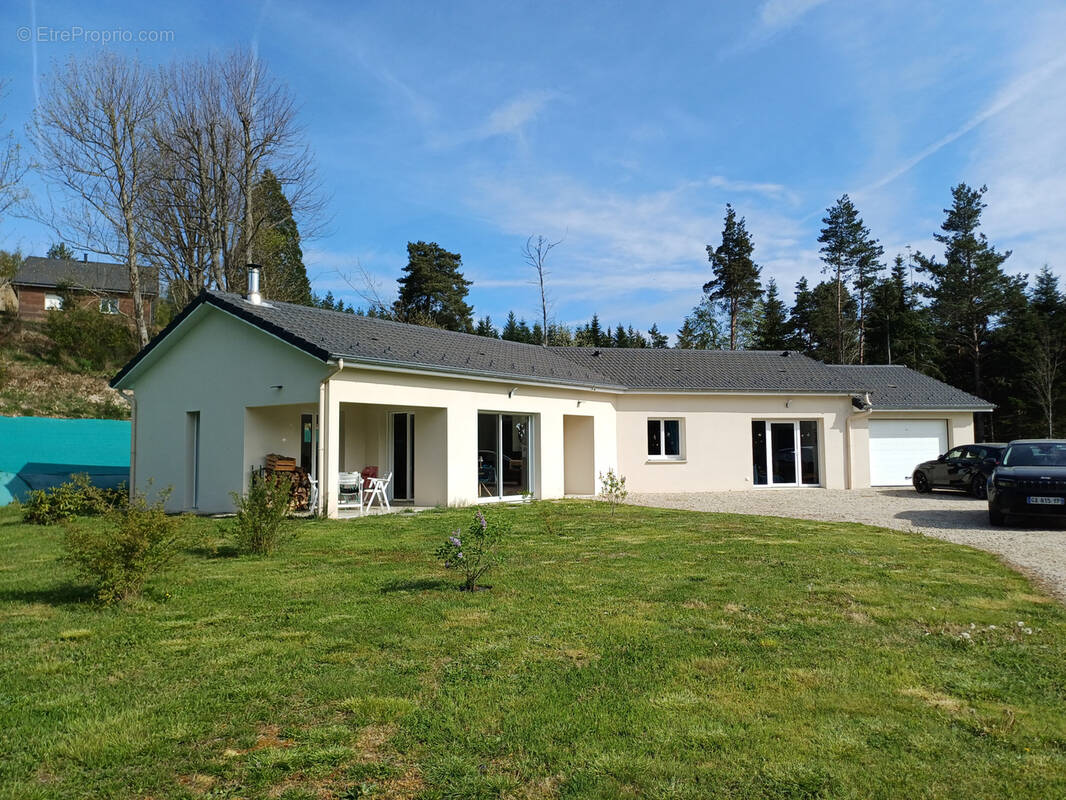 Maison à CHENEREILLES