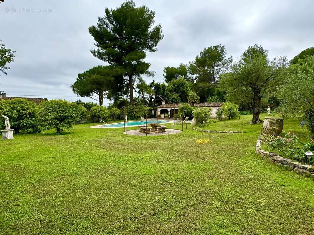 37mn cannes à speracedes vente villa individuelle sur terrain plat avec piscine - photo 6