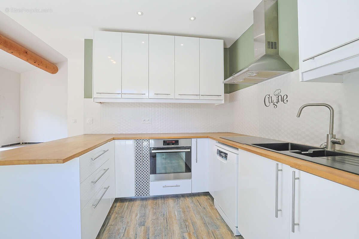 Maison à LA ROQUEBRUSSANNE