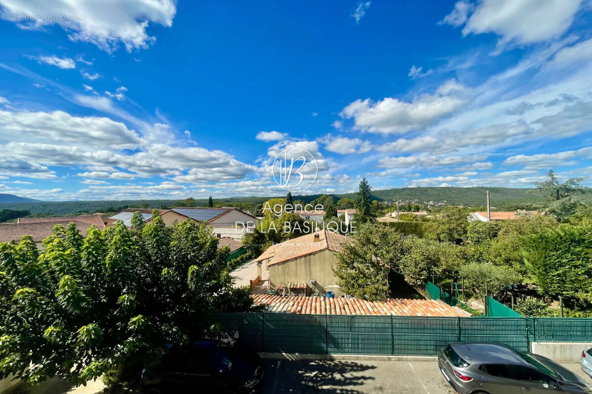 Appartement à SAINT-MAXIMIN-LA-SAINTE-BAUME