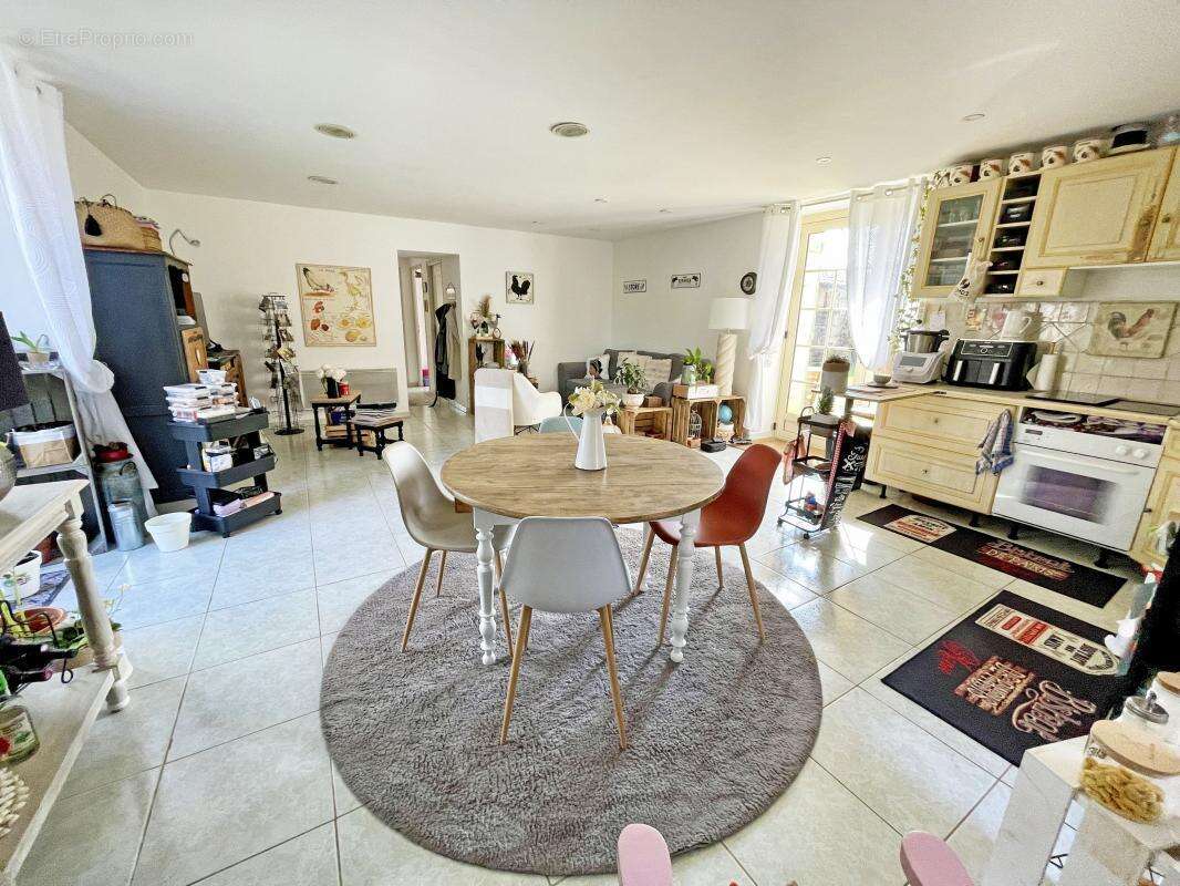 Maison à SAINT-AMAND-DE-VERGT