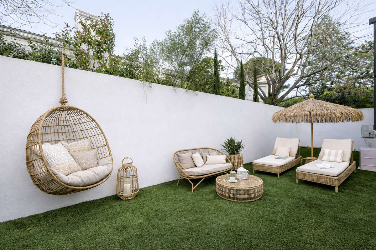 Villa contemporaine T6 avec piscine   Prestations modernes - AUBAGNE PROCHE CENTRE - photo 5