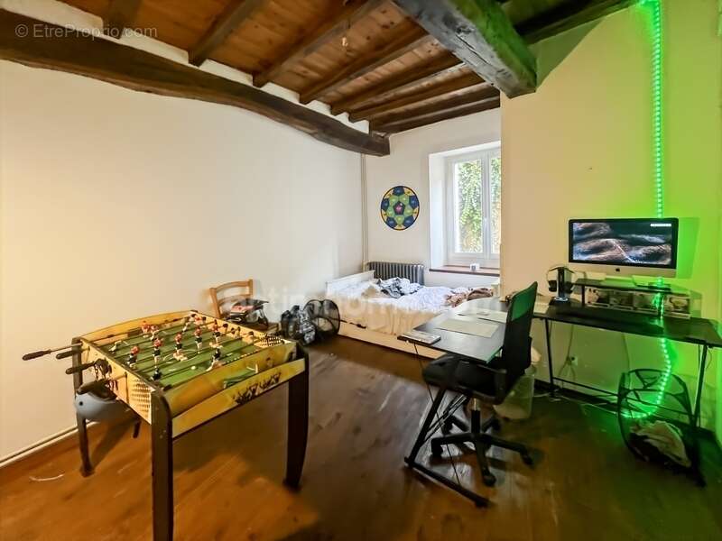 Maison à MEZIN