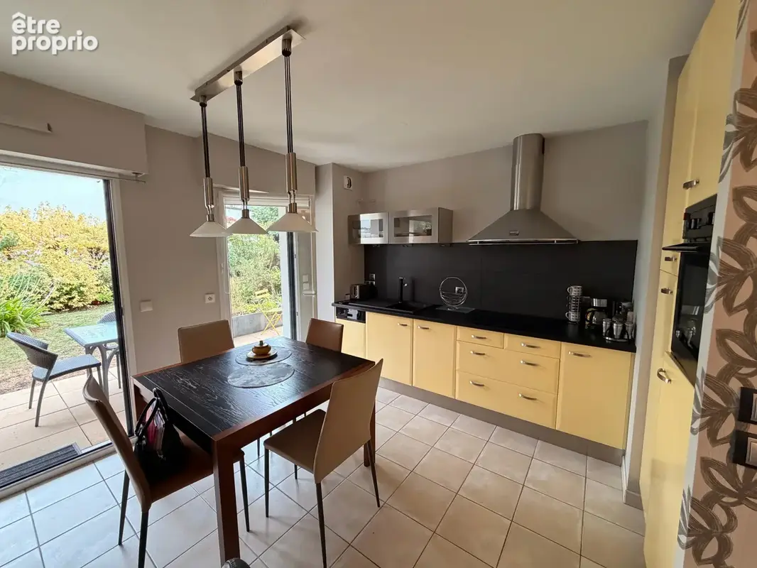Appartement 2 pièces 47 m2 sur le port de Vannes avec jardin et terrasse - photo 5