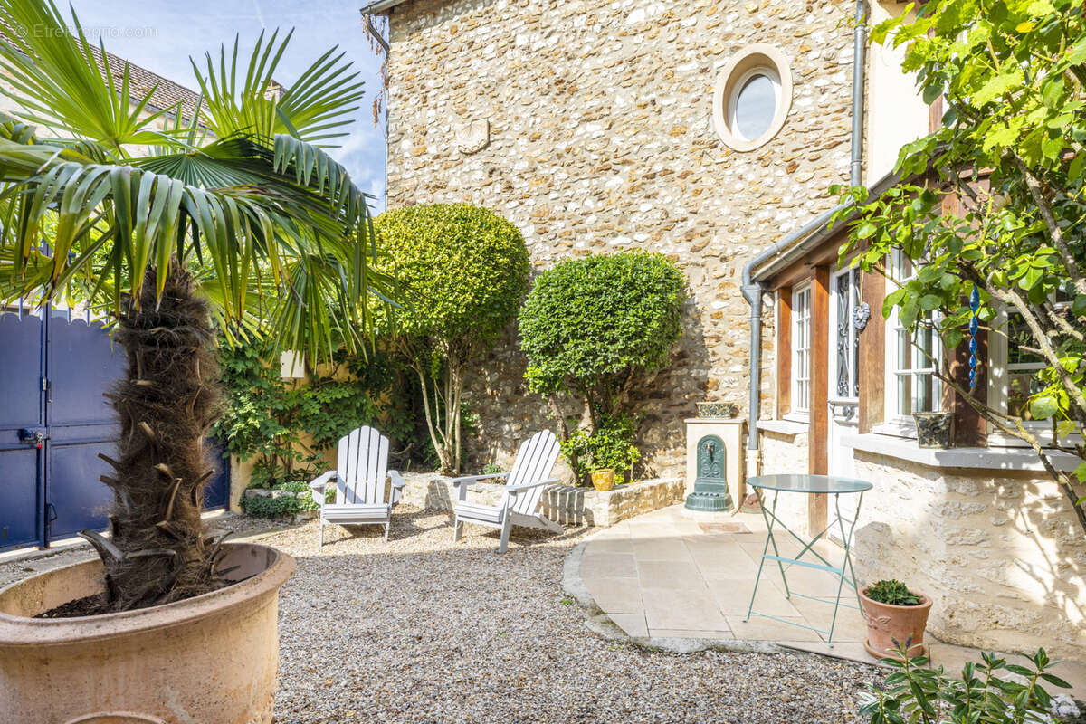 Maison à ARNOUVILLE-LES-MANTES