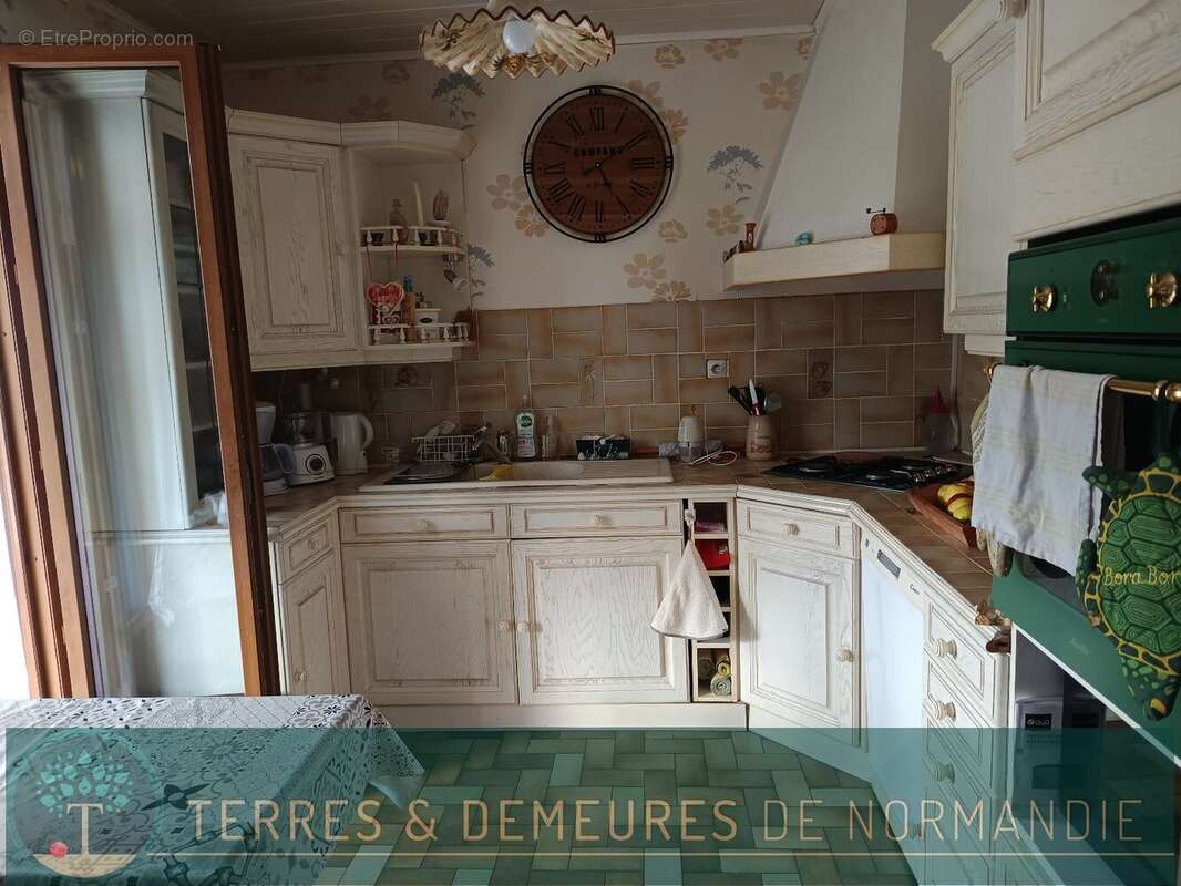 Maison à CORMEILLES