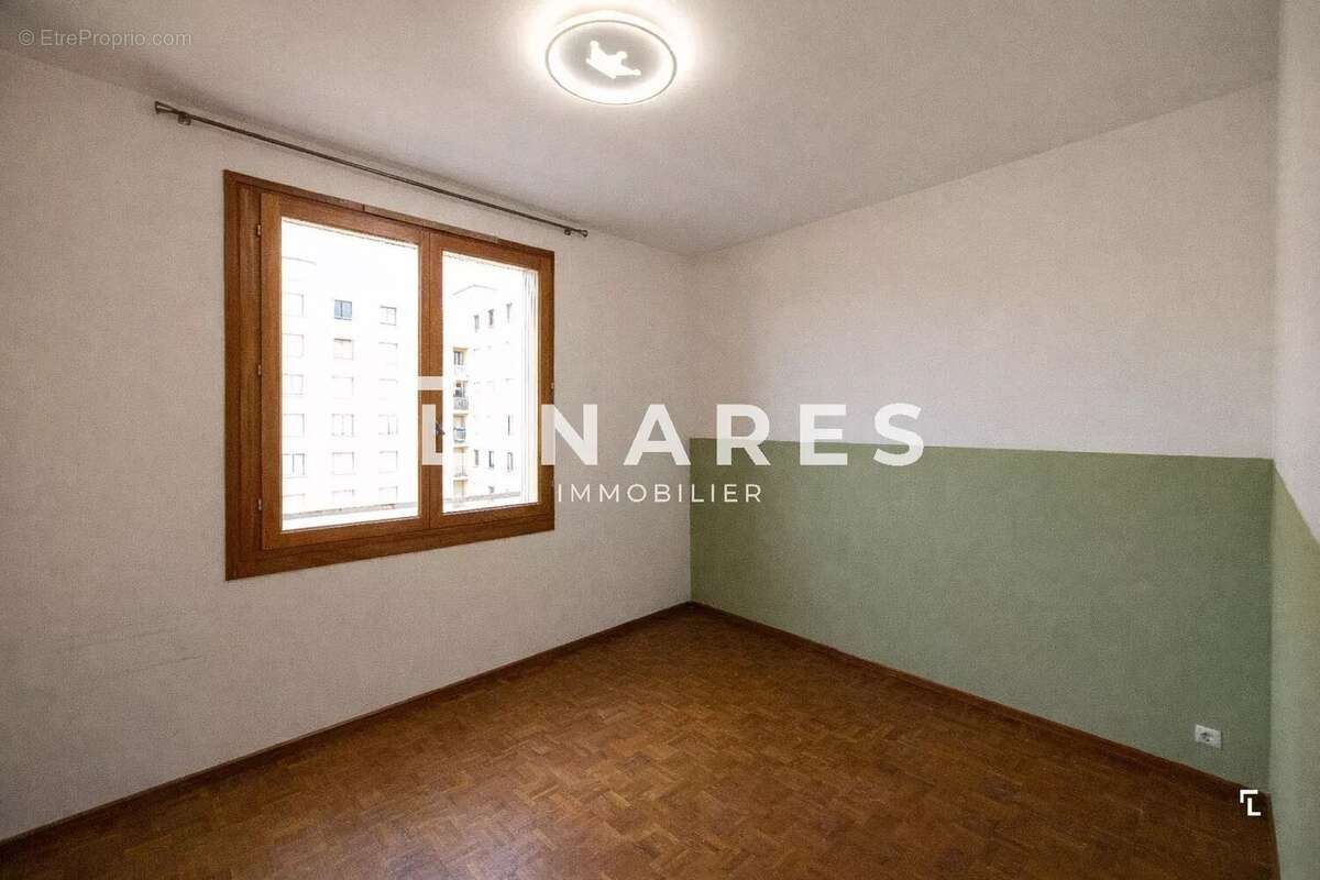 Appartement à MARSEILLE-3E