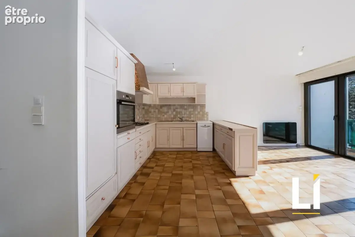 Appartement 108 m² à Maiche  - photo 1