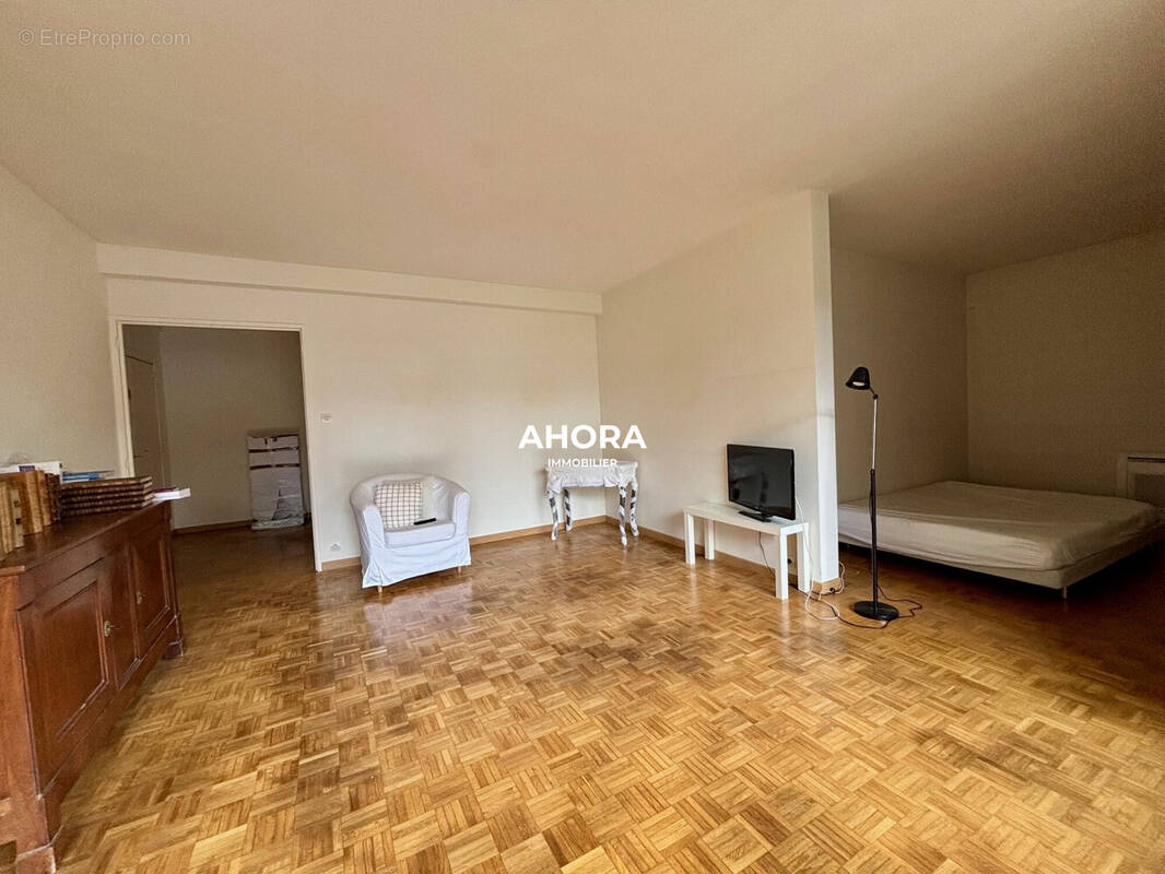 Appartement à MARSEILLE-9E