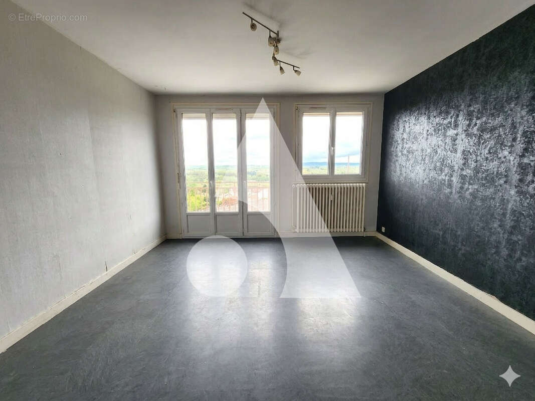 Appartement à MONTCEAU-LES-MINES