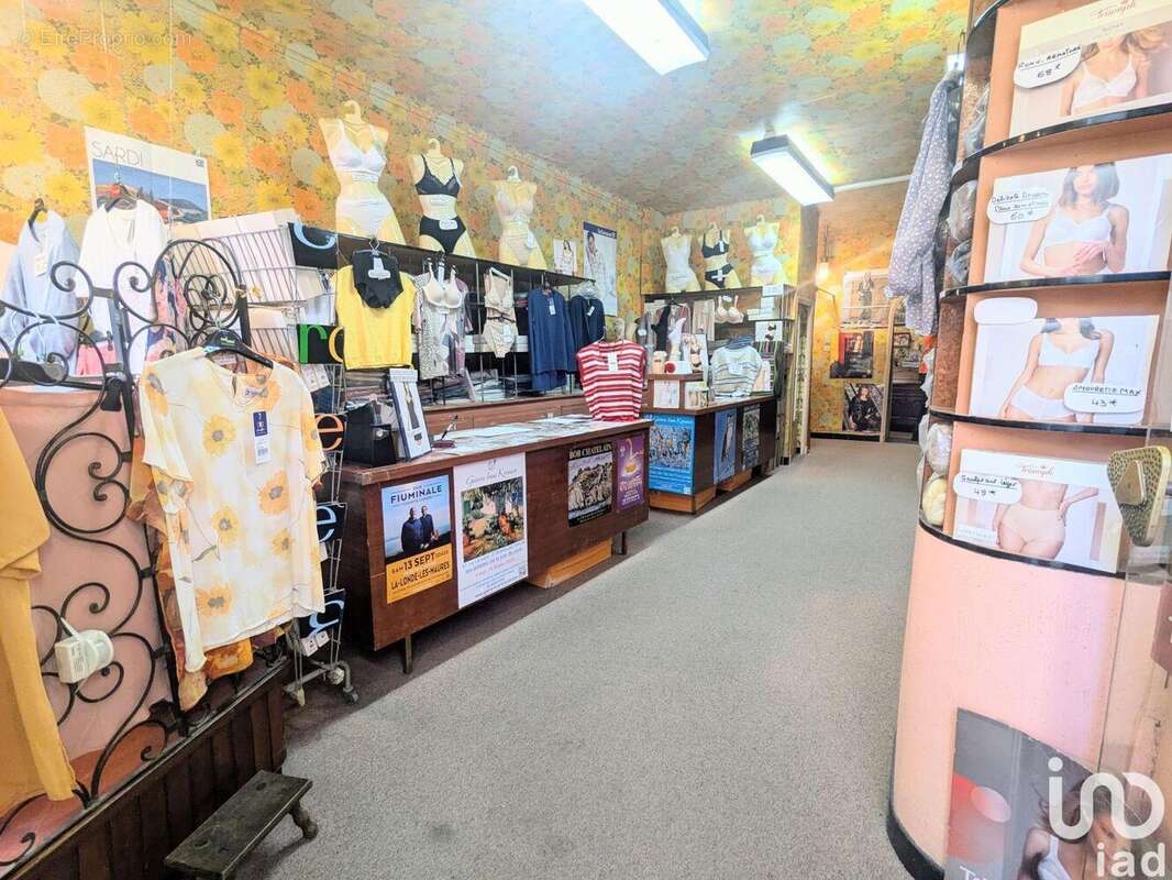 Photo 2 - Commerce à HYERES