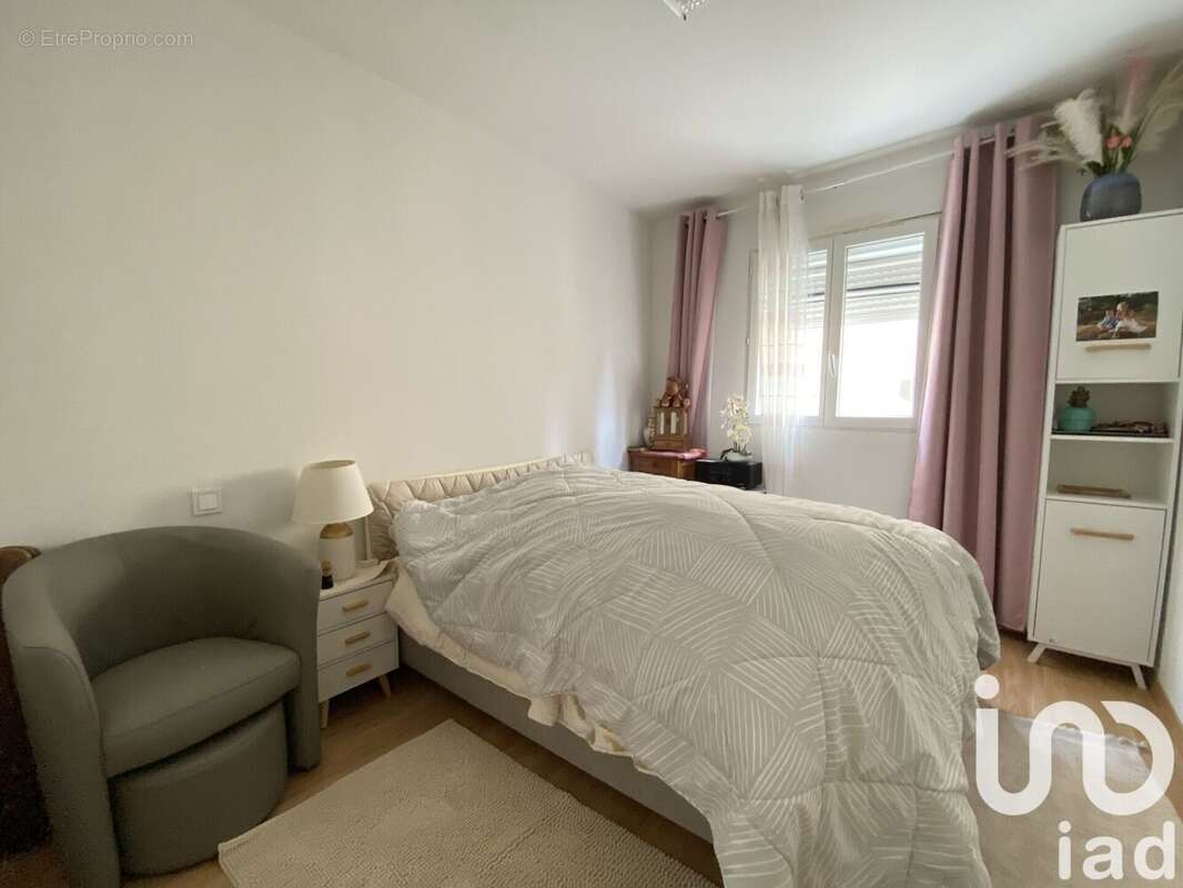 Photo 8 - Maison à XAMBES